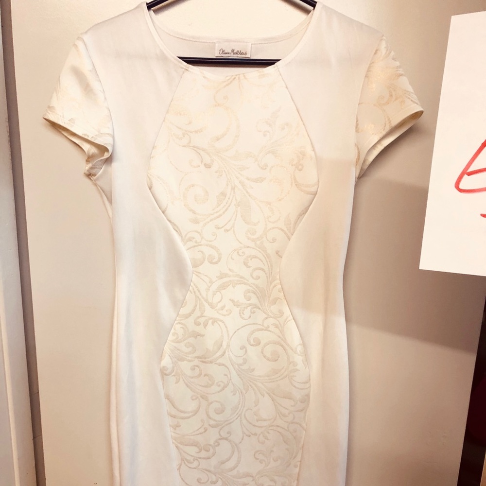 White bodycon dress